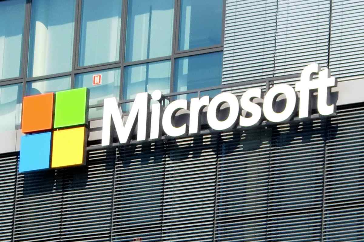 Informe de Microsoft afirma que la empresa redujo en un 17% sus emisiones de carbono en 2021